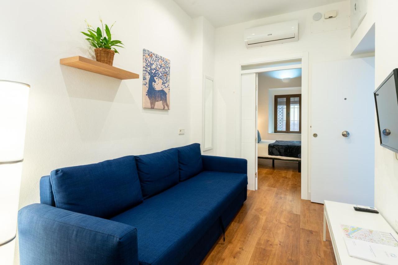 Holi-Rent Gonzalez Cuadrado Apartment Seville Exterior photo