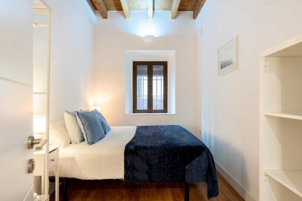 Holi-Rent Gonzalez Cuadrado Apartment Seville Exterior photo